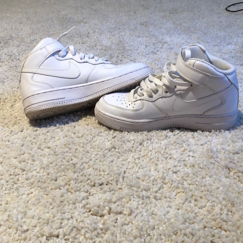 Nike air force 1 mid (high tops) women’s